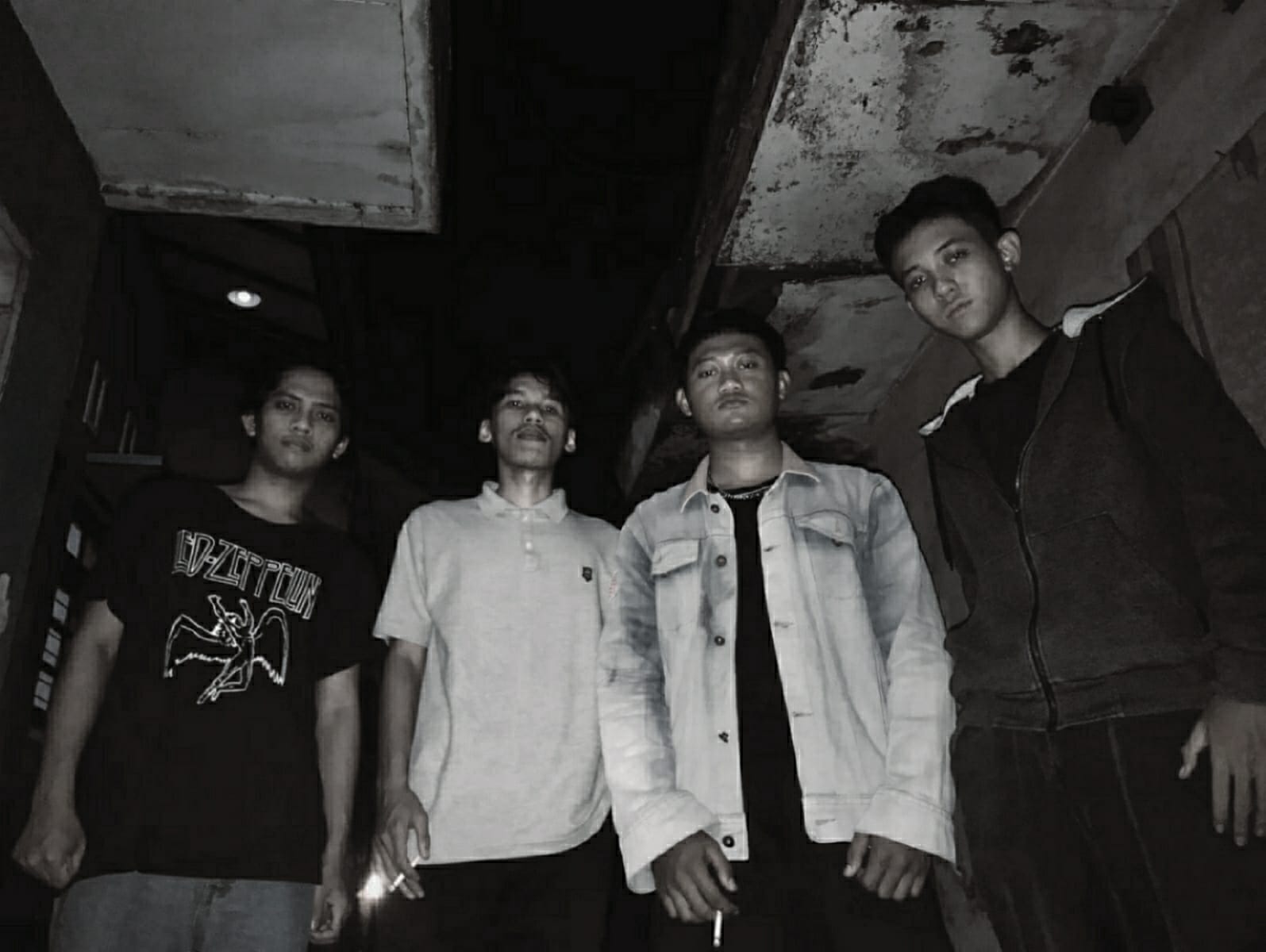 Image default