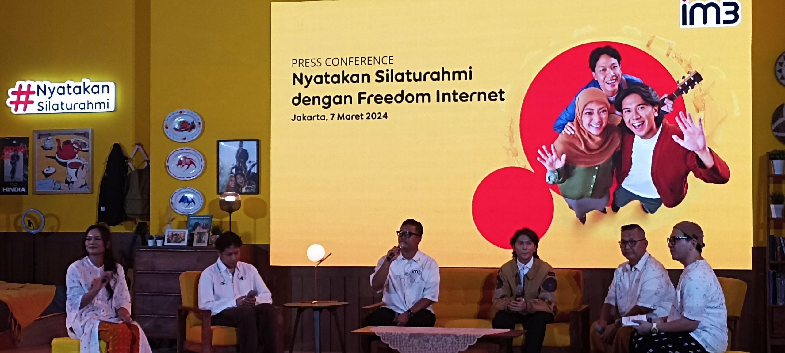 kampanye “Nyatakan Silaturahmi dengan Freedom Internet”