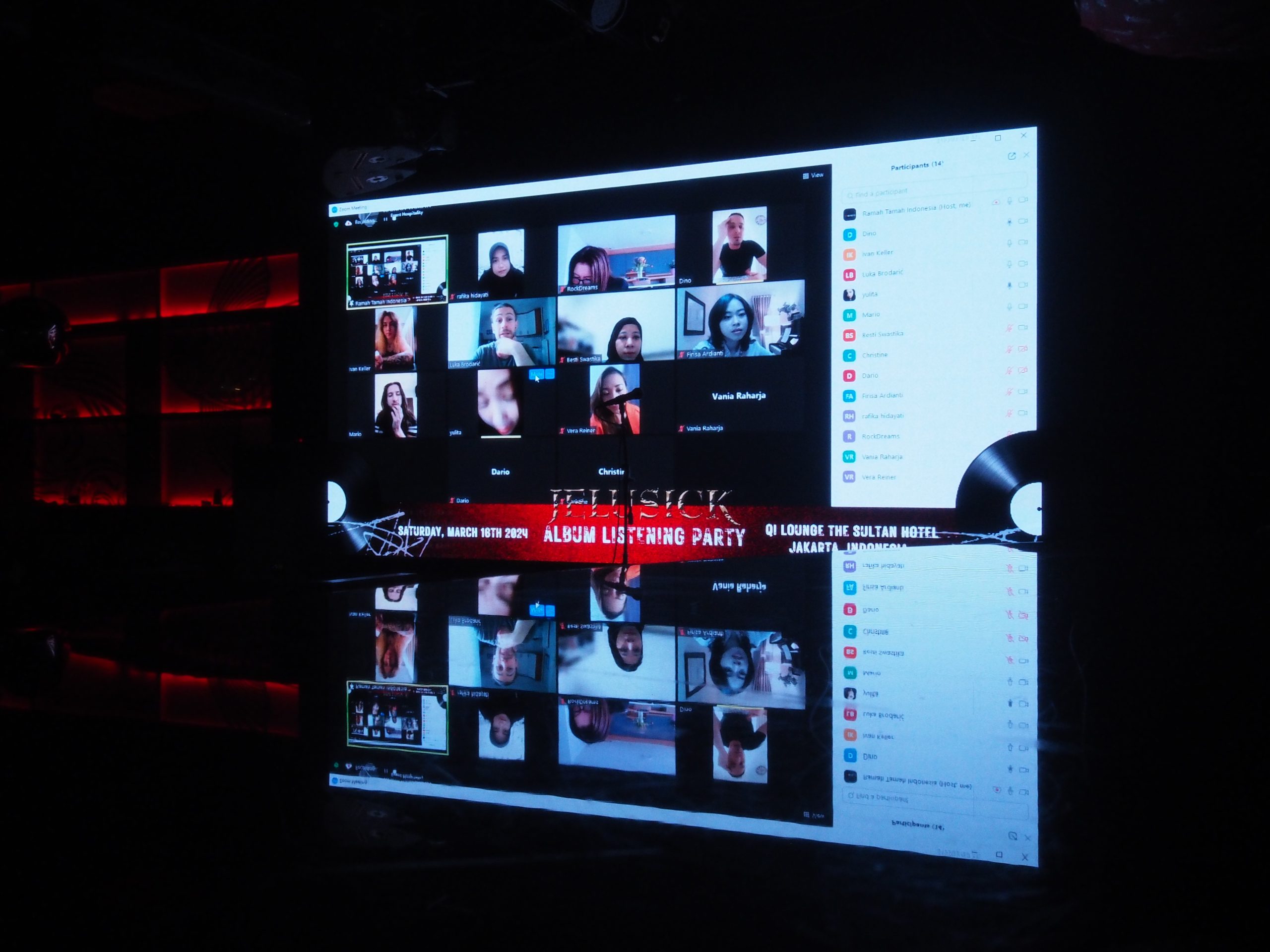 Zoom meeting dengan para personil Jelusick ( foto : istimewa )