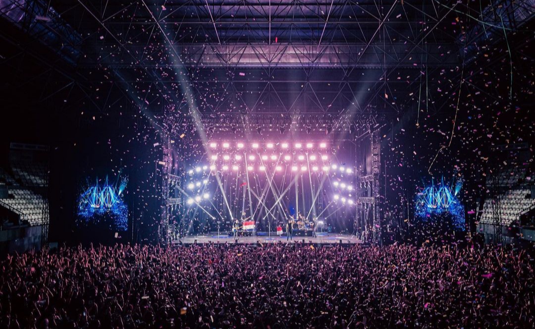 Crowd ( foto : Chakra Asia Live )