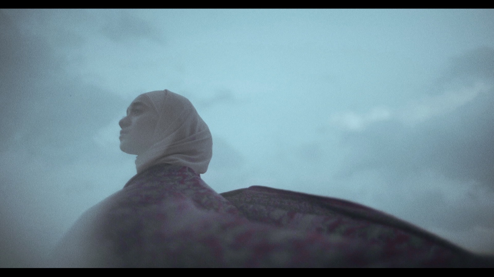 Artwork single "Hanya Lolongan" - Nabila Taqiyyah