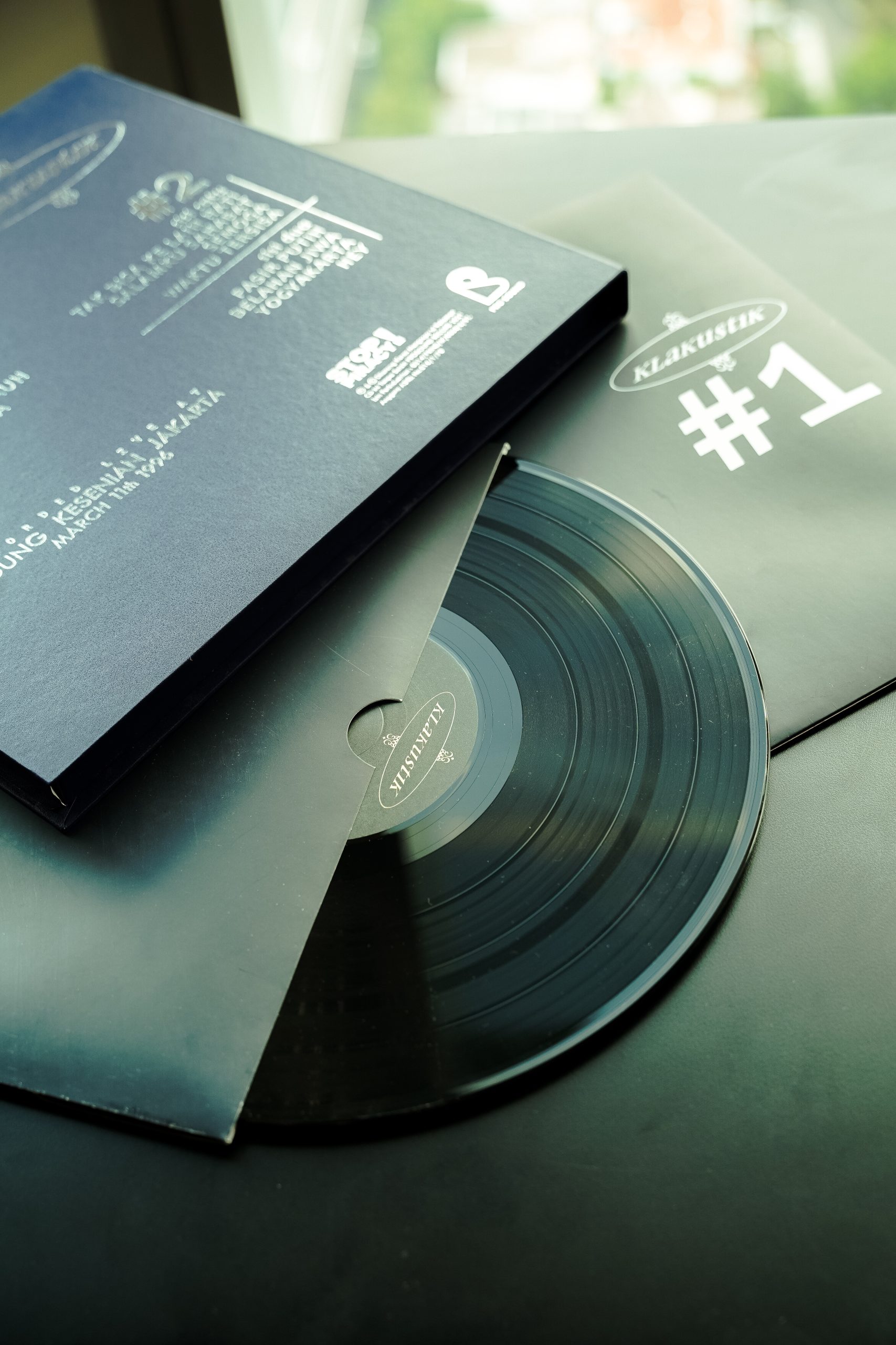 Vinyl Klakustik ( foto : istimewa)