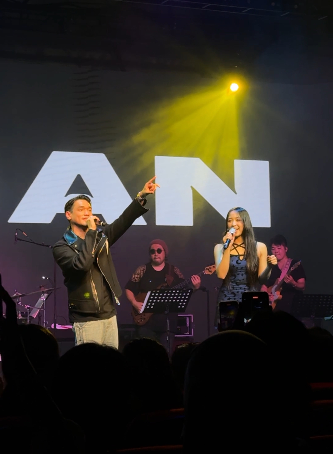 Afgan dan Dita Karang ( foto : istimewa)