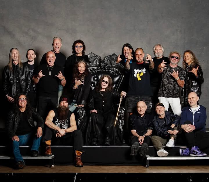 Metallica, Phil Anselmo dan Rex Brown dari Pantera, Sammy Hagar, Steven Tyler dari Aerosmith, vokalis The Smashing Pumpkins Billy Corgan, vokalis Disturbed David Draiman, Tobias Forge dari Ghost, gitaris lama Ozzy Zakk Wylde dan bassis Alice In Chains Mike Inez, yang menghabiskan empat tahun sebagai bassis Ozzy ( foto : istimewa )